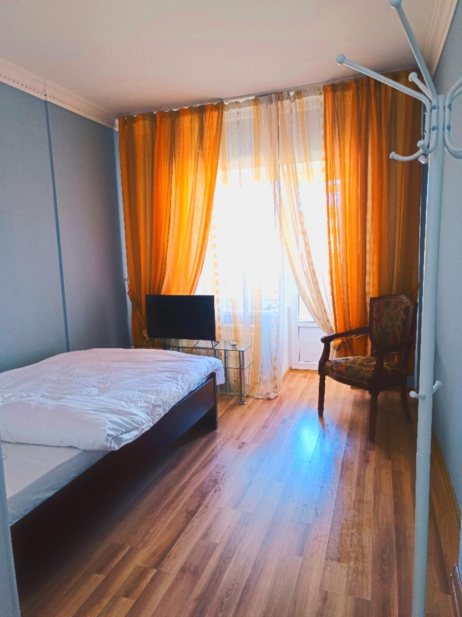 Mini Hotel "Arystan" В Самом Центре Столицы Astana Ngoại thất bức ảnh